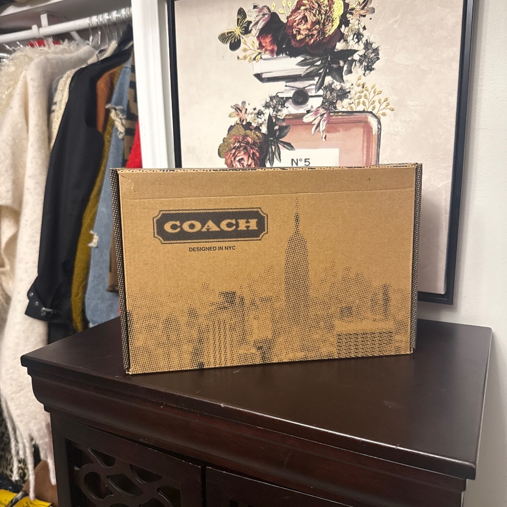 Coach empty box